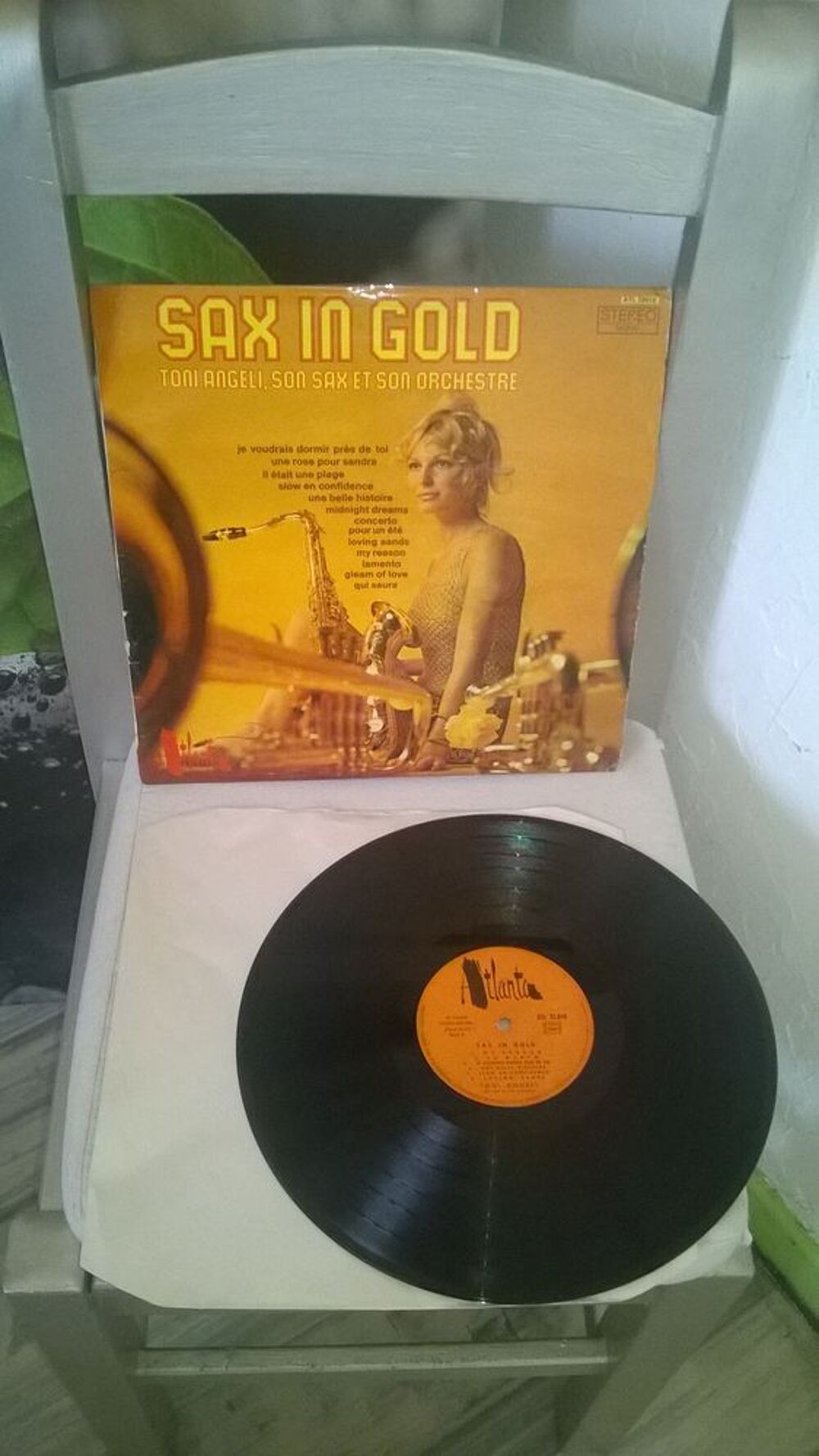 Vinyle Toni Angeli
Sax In Gold
Bon etat
My Reason
Lamento CD et vinyles
