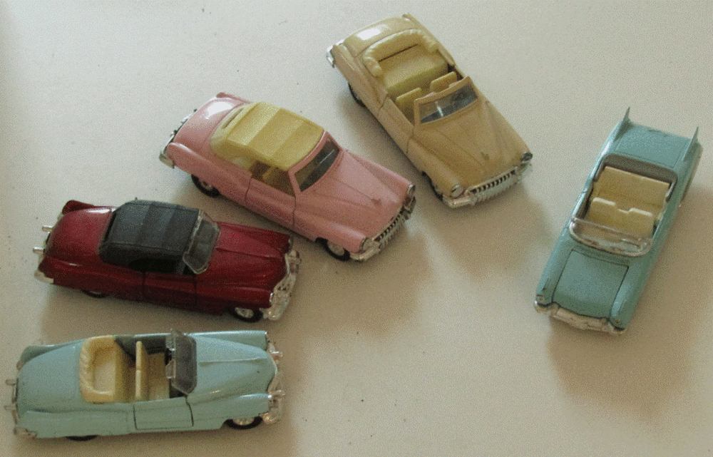 Lot 5 Voitures miniatures superbes 1/40&egrave;me des ann&eacute;es 50 Jeux / jouets