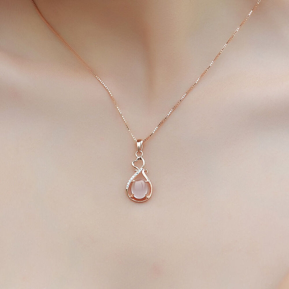 19 Pendentifs cristal rose Bijoux et montres