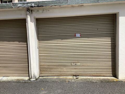  Parking / Garage  louer 17 m
