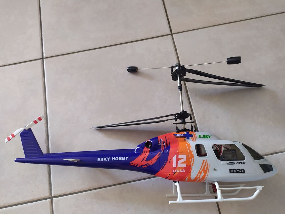 H&eacute;licopt&egrave;re radiocommand&eacute; E sky Jeux / jouets