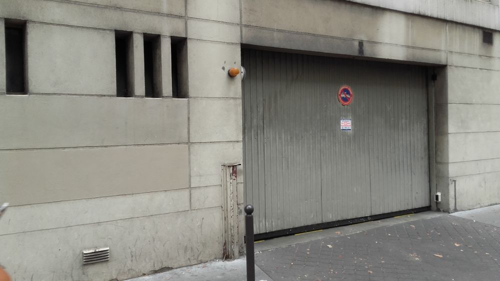 Location Parking/Garage emplacement de parking  rue Manin 75019 à partir de 10 euros Paris 19