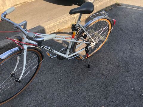 V�lo r�tro Peugeot bon etat 60 Gif-sur-Yvette (91)