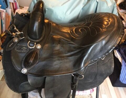 Ensemble de selle EZ en cuirsans aron (taille 17in anglais) 700 Saint-Malo (35)