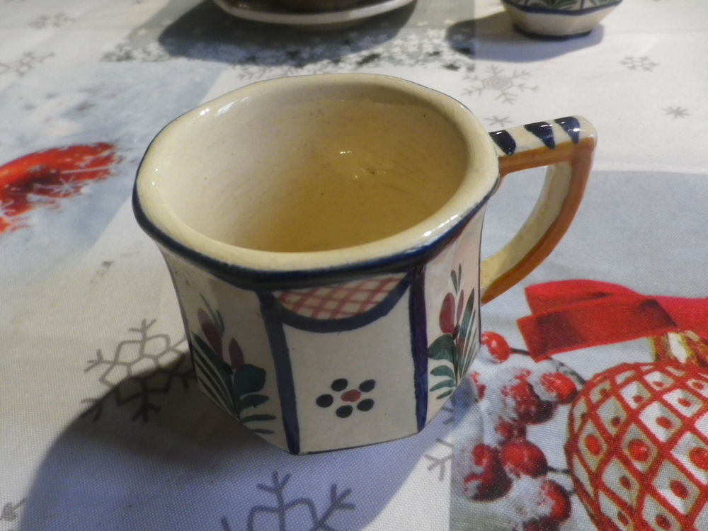 3 TASSES + 3 SOUCOUPES HB QUIMPER 303 Décoration