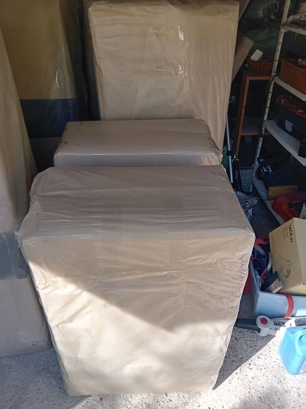 Canap&eacute; d'angle tissu gris et beige avec coussins Meubles