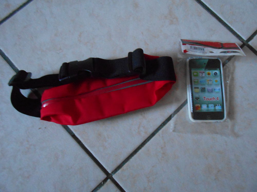 SACOCHE TEL POUR VELO Sports