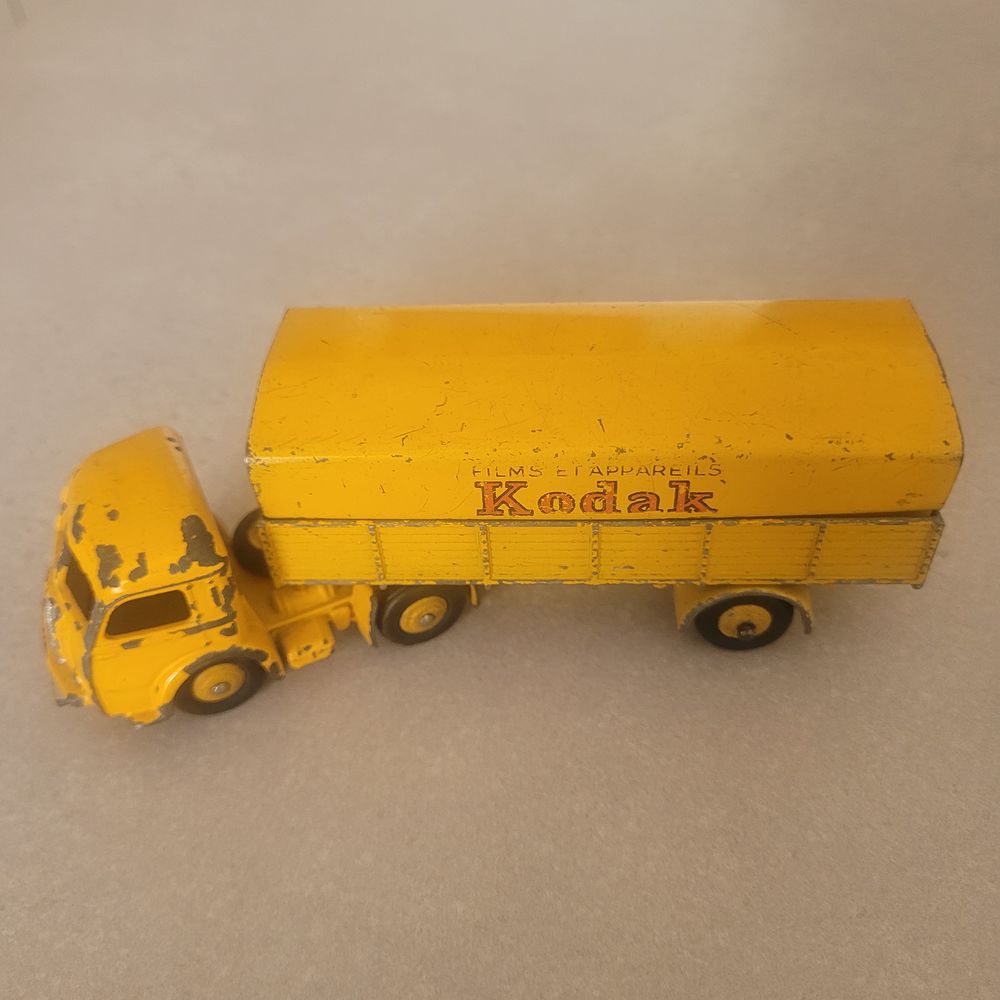 DINKY TOYS AUTHENTIQUES 