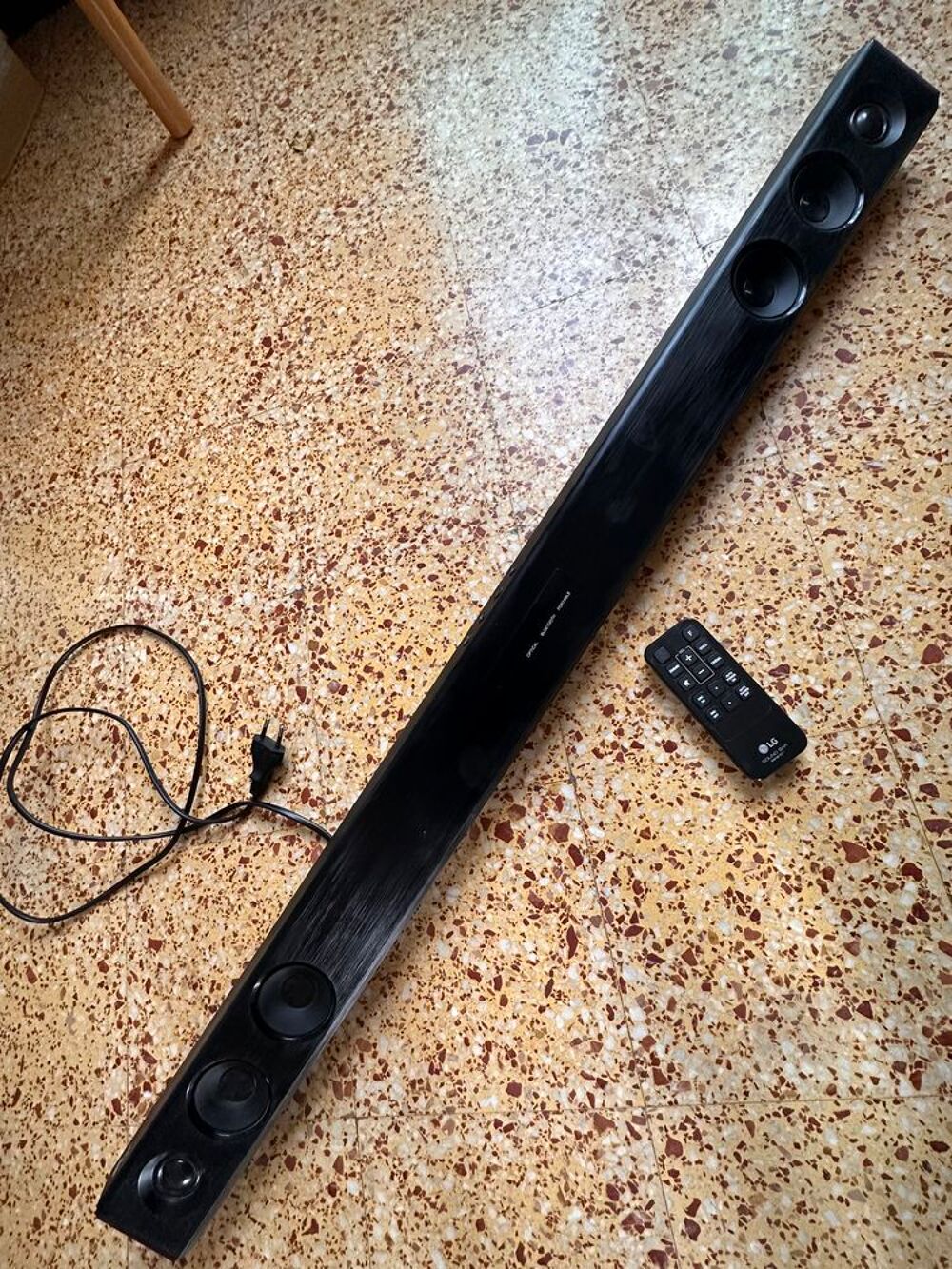 Achetez soundbar lg las260b. occasion, annonce vente à Marseille (13