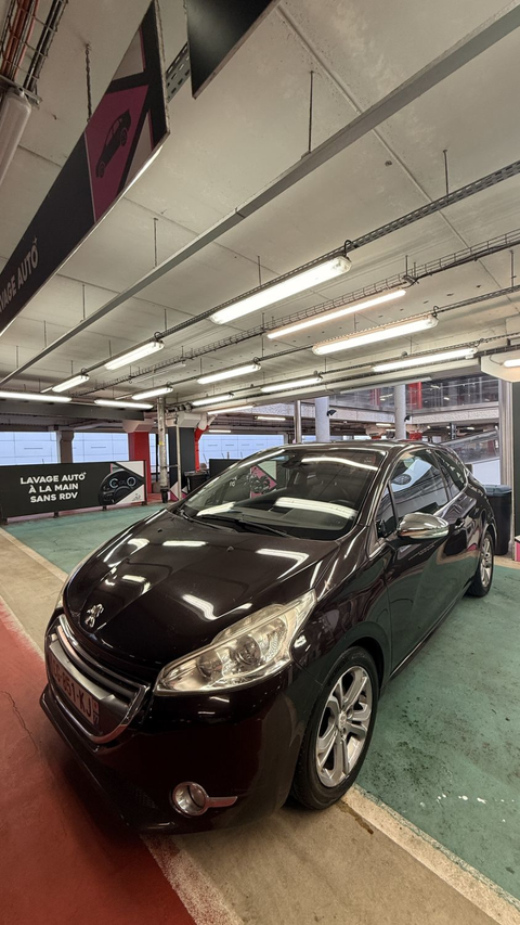 Peugeot 208 1.6 e-HDi 115ch FAP BVM6 Ice Velvet 2012 occasion Savigny-le-Temple 77176