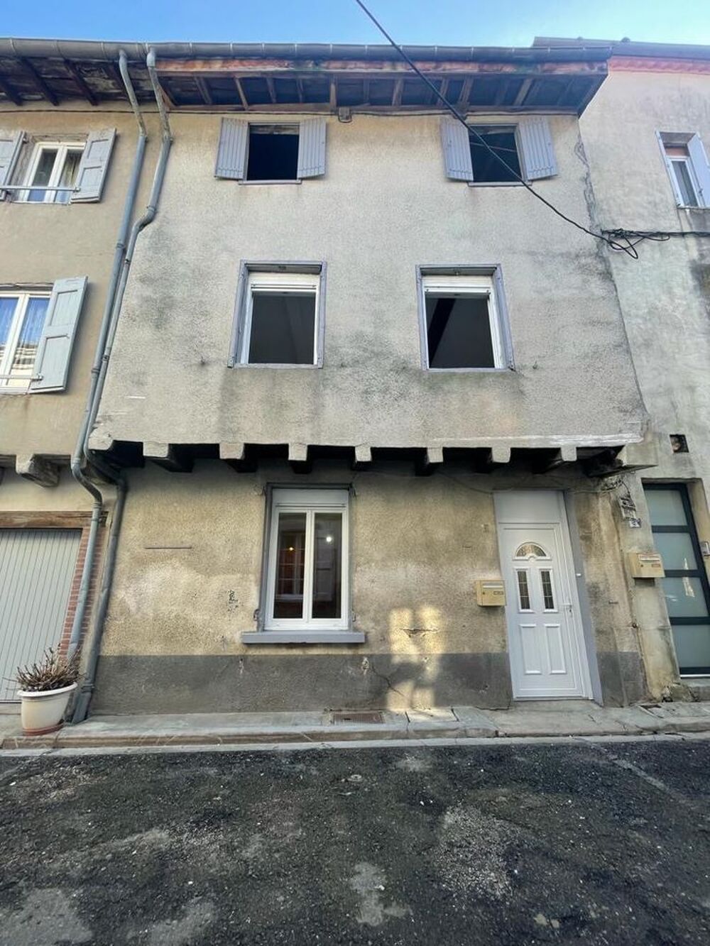 Maison 5 pièces 162 m² · à Briatexte · 162 m² · 75 000 €