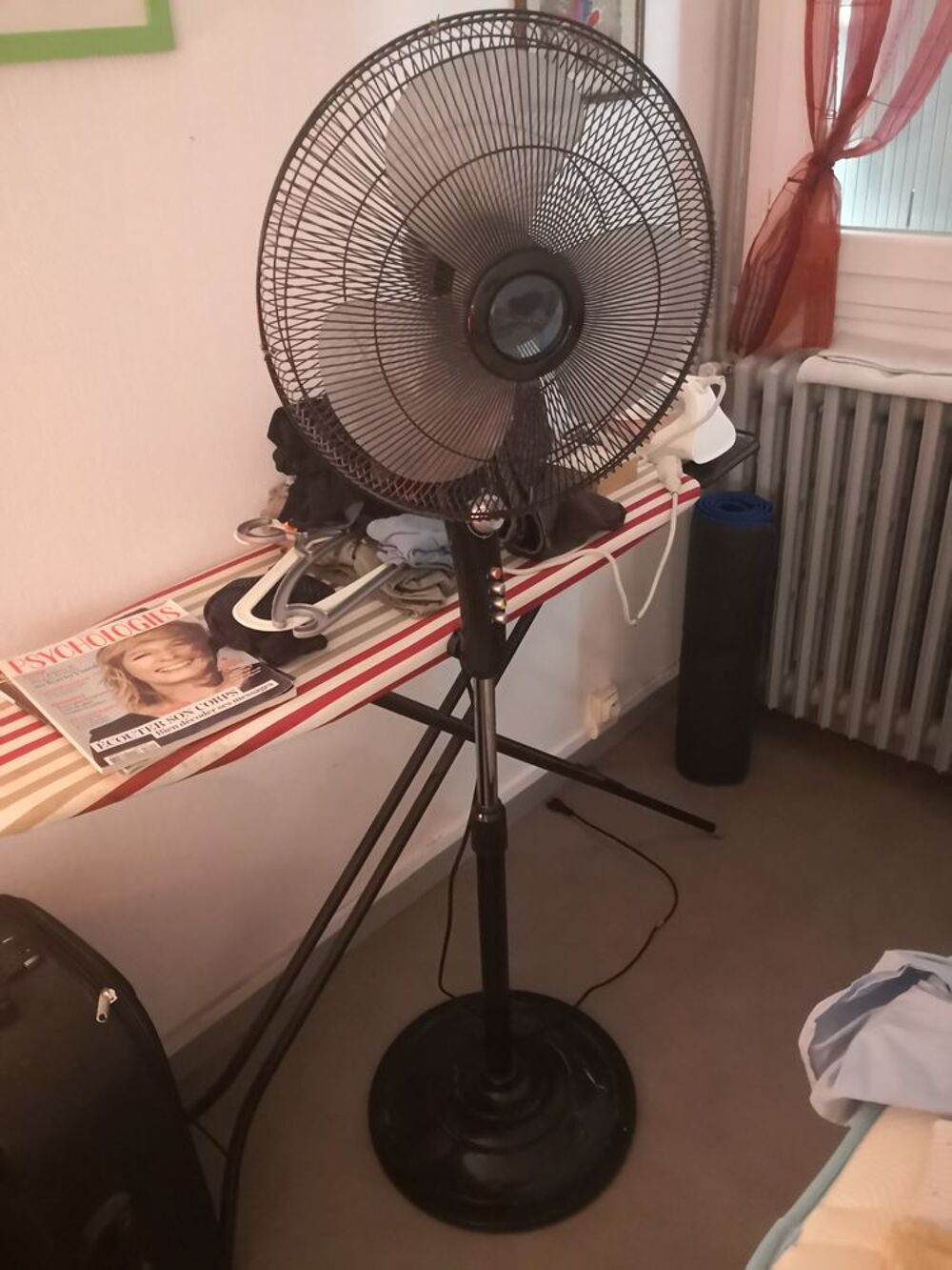 Ventilateur sur Pied
Marque Thomson noir
50 watt Electroménager