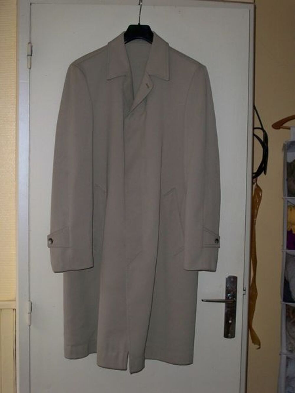 pardessus, couleur gris / beige, encolure 40. Vêtements
