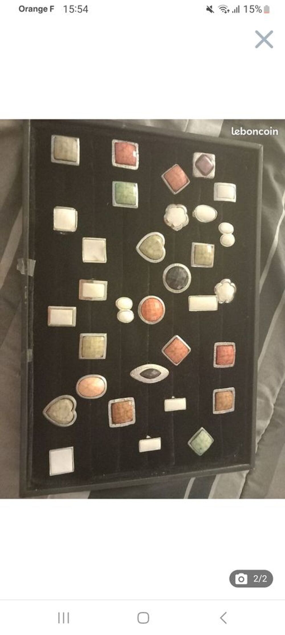 Lot de 32 bagues fantaisie Bijoux et montres