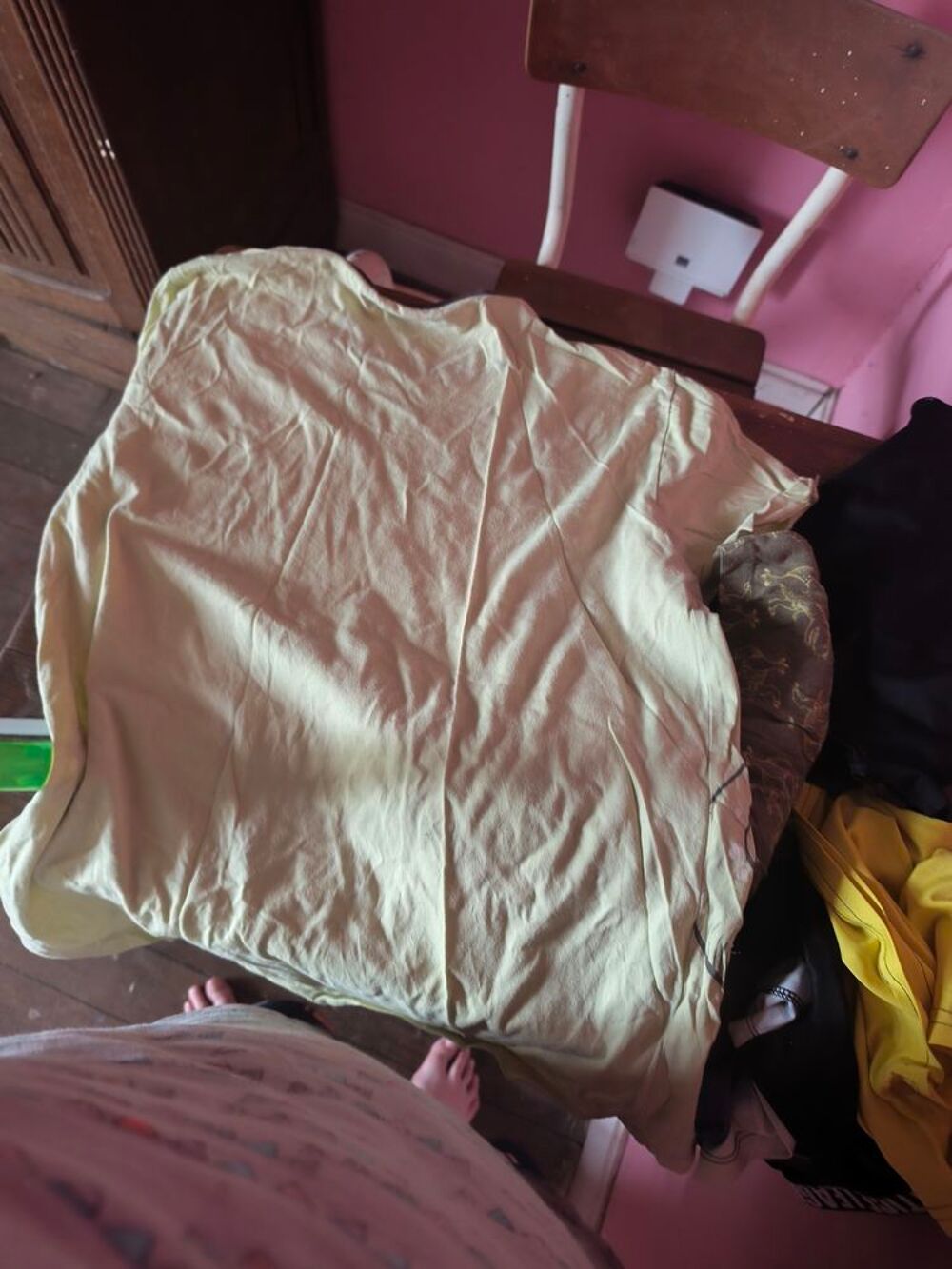 A vendre5€ ensemble short taille 6 ans et un autre t14ans Vêtements enfants