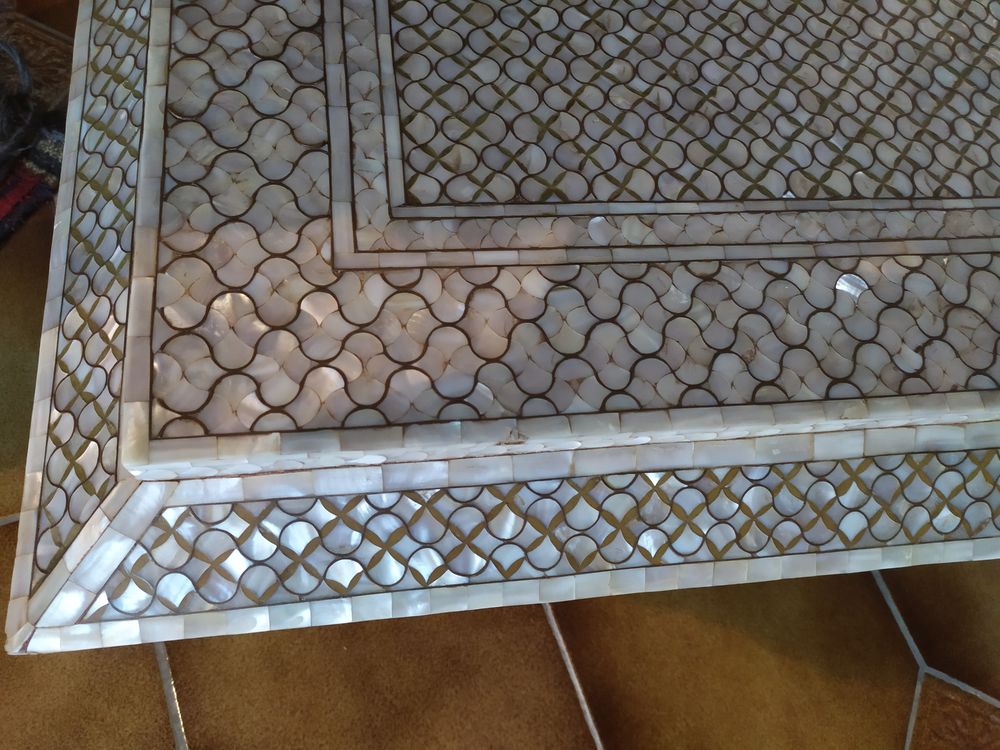 table basse en nacre Meubles