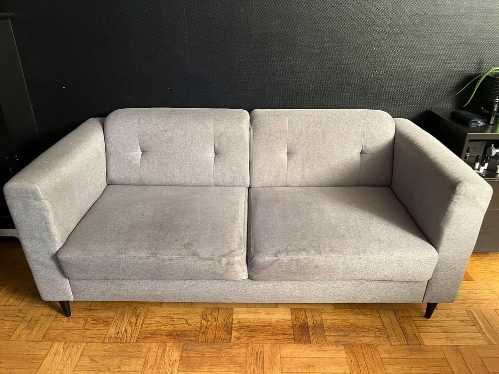 canap&eacute; 3 places en tissu gris - 100€ Meubles