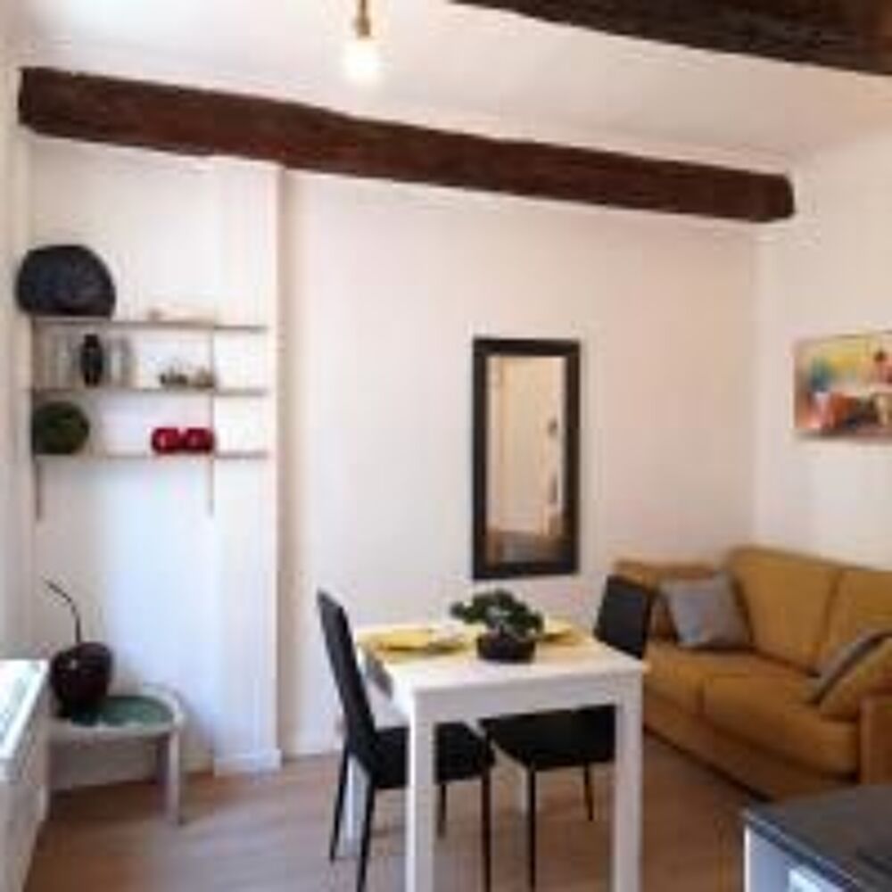 Location Appartement FURNISHED & AIR-CONDITIONED STUDIO IN THE HEART OF ANTIBES Antibes