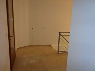  Appartement � louer 4 pi�ces 80 m� Saint-nazaire-de-p�zan