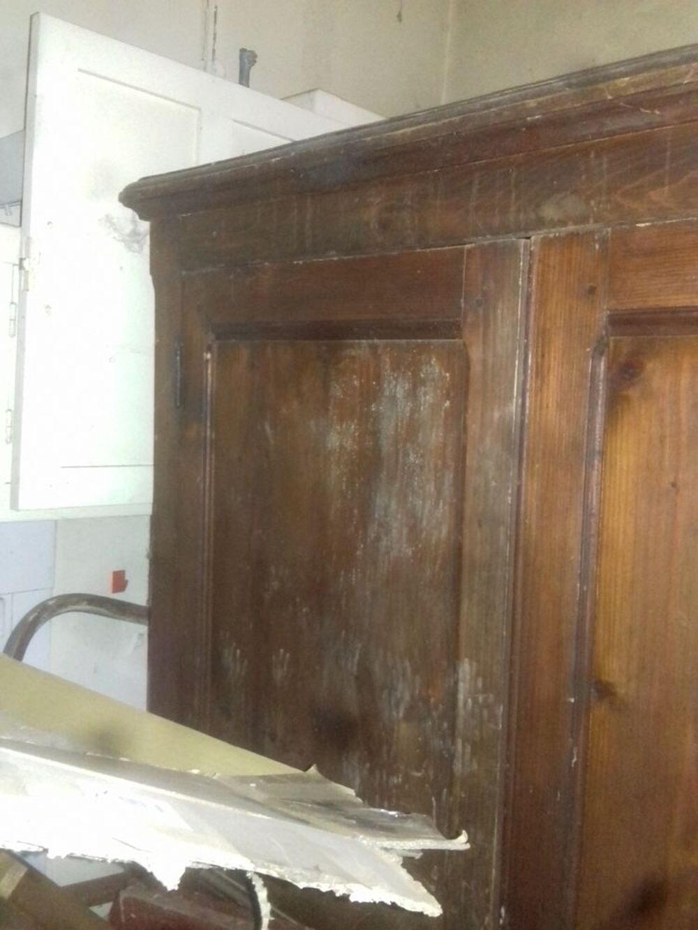 ARMOIRE EN PIN Meubles