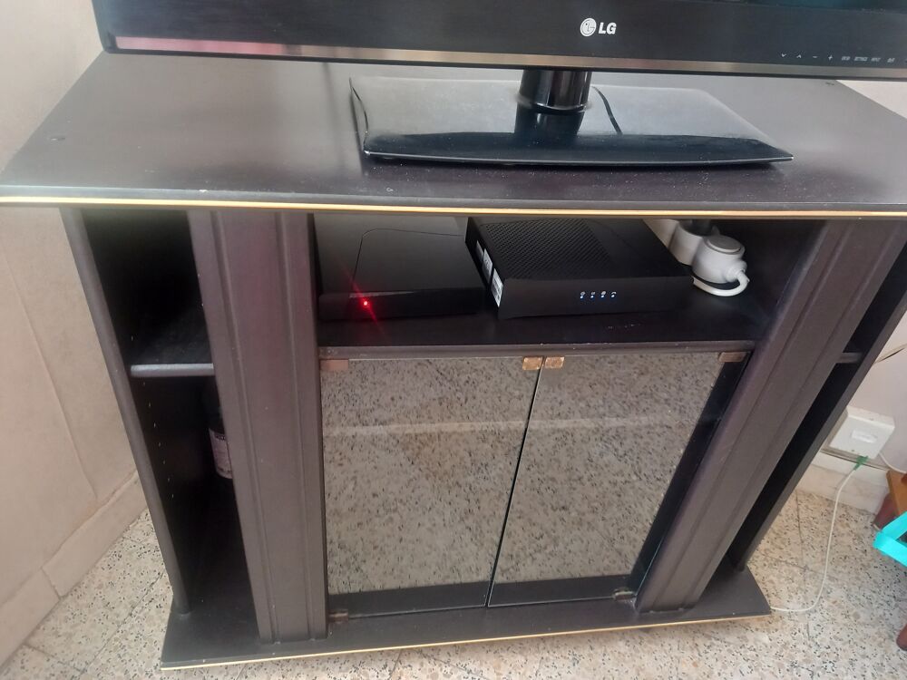 joli petit meuble pour tel&eacute; Meubles