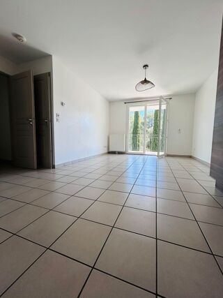  Appartement à louer 2 pièces 43 m²