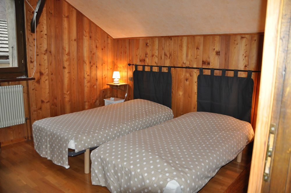 DEUX LITS COMPLETS EN 90CM Meubles