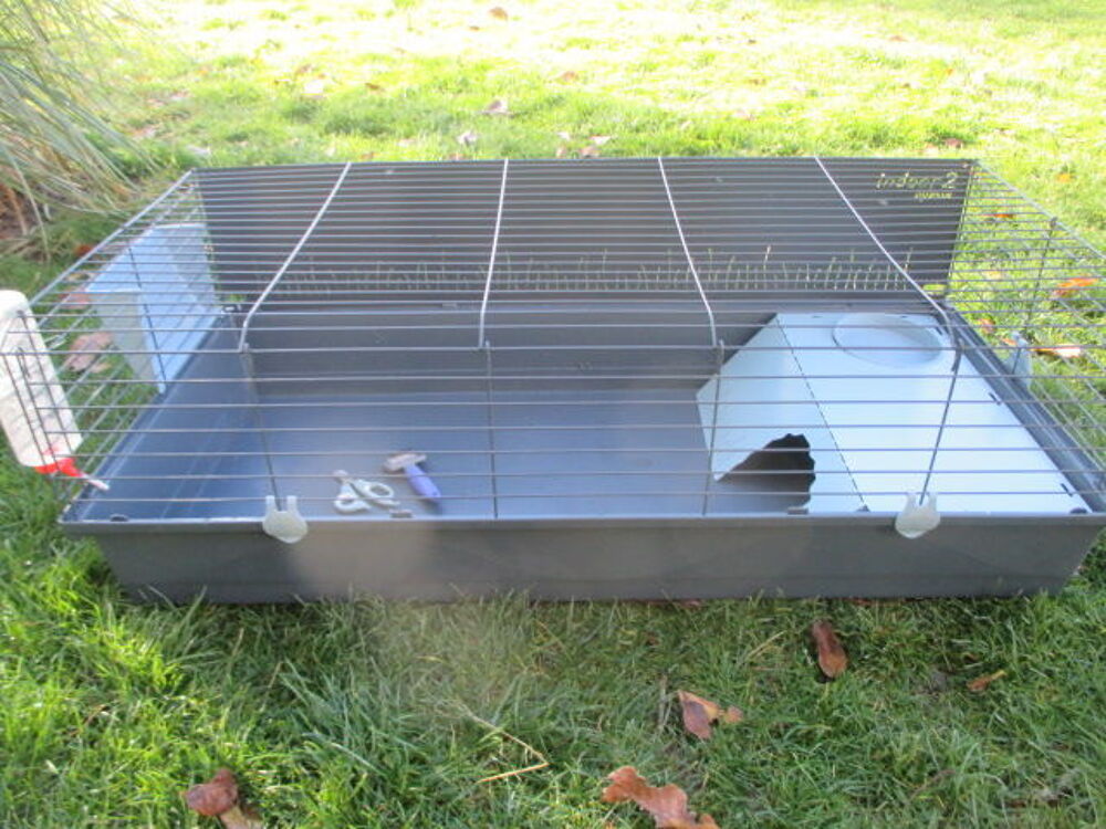   cage 123 cm , �tat neuf, tout �quip�e 