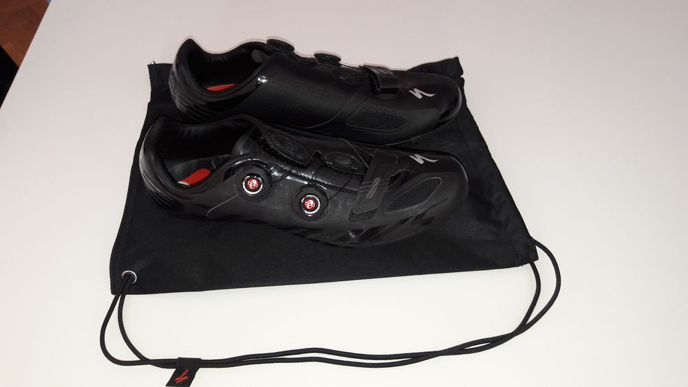 VENDS CHAUSSURES DE VELO DE COURSE Sports