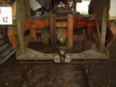     pièces    pour  tracteur  vendeuvre    bob 500     , 