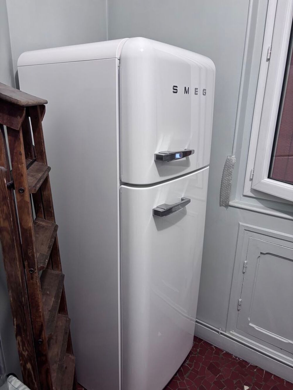 r&eacute;frig&eacute;rateur cong&eacute;lateur deux portes style ann&eacute;e 50 SMEG Electroménager
