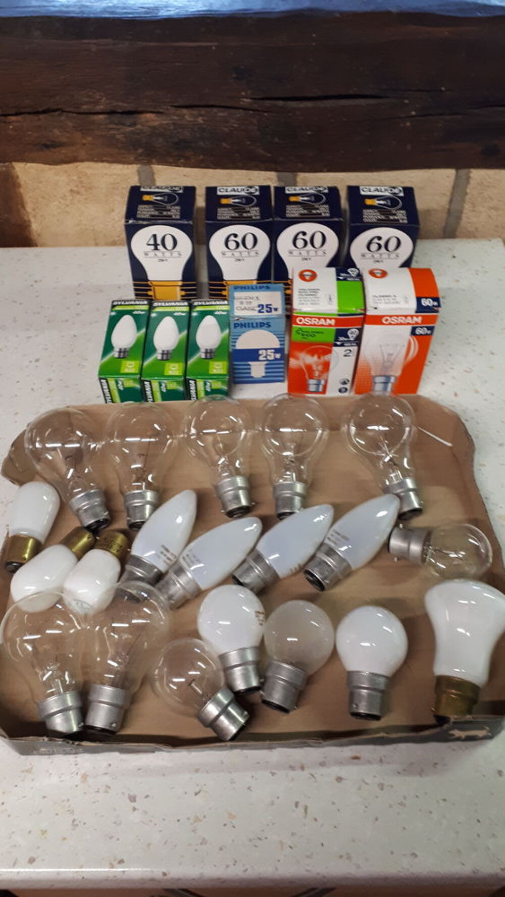Ampoules &agrave; ba&iuml;onnette neuves Bricolage