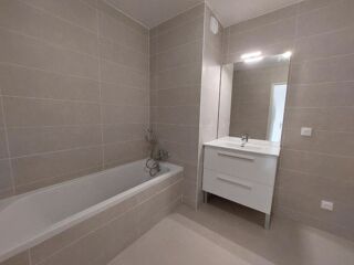  Appartement à louer 3 pièces 63 m²