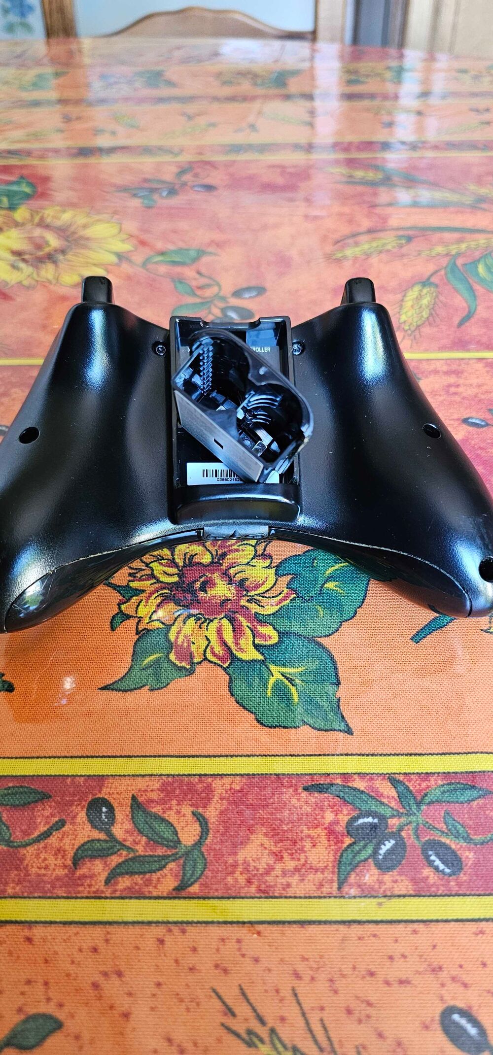 manette xbox 360neuve colector jamais utilis&eacute; Consoles et jeux vidos
