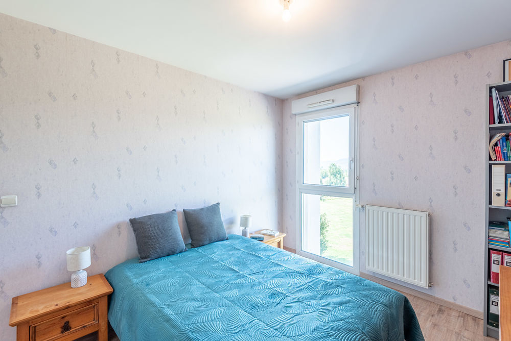 Vente Appartement Appartement T4 de 90 m²  avec balcon, garage et cave La roche-sur-foron