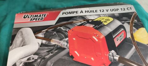 Pompe à huile 12 Volts.Très bon état. Prix bas. 0 74000 Annecy