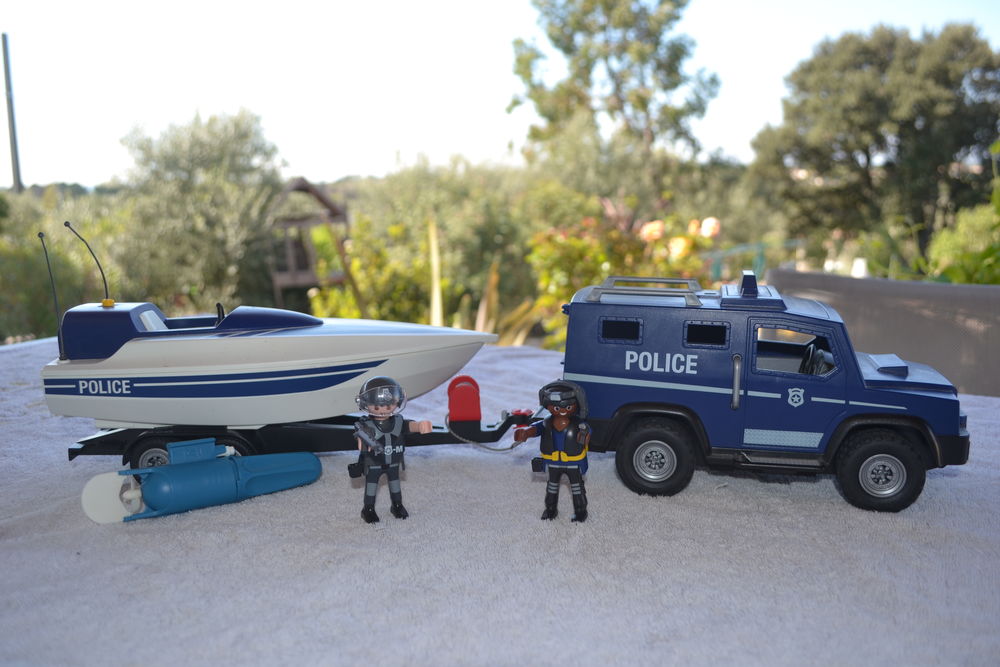POLICIERS jouets - Jeux / jouets