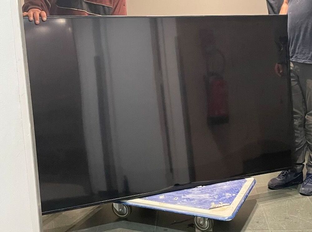 &Eacute;cran t&eacute;l&eacute;vision SHARP - 80" / 1m80 x 1m00 Photos/Video/TV