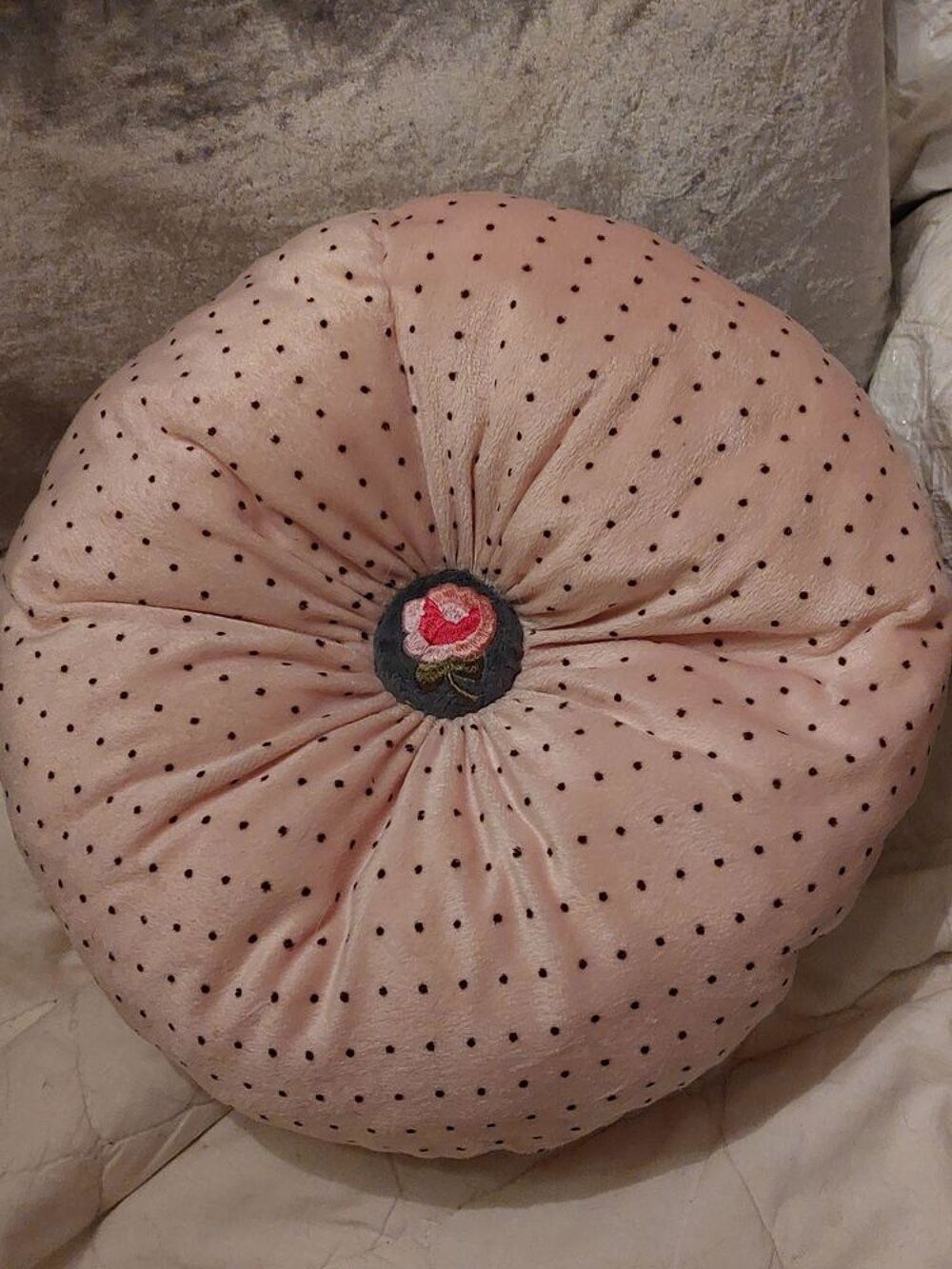 COUSSIN ROND D&eacute;co ? 10� D�coration