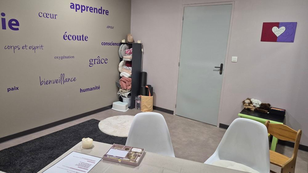  BUREAU À PARTAGER  À LOUER 