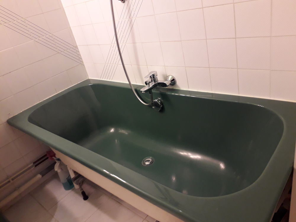 ENSEMBLE SALLE DE BAIN VERTE Meubles