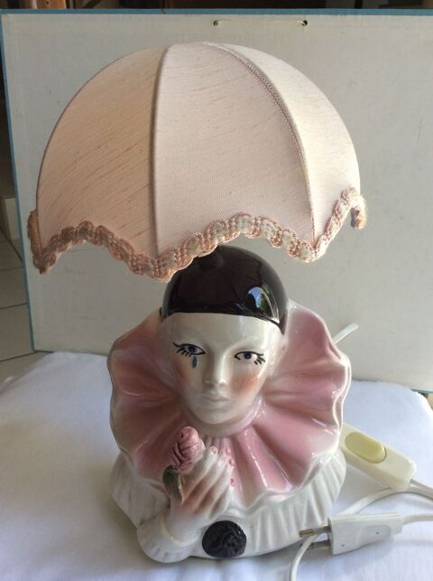 Veilleuse chambre enfant c�ramique Pierrot � la rose 30 Gif-sur-Yvette (91)