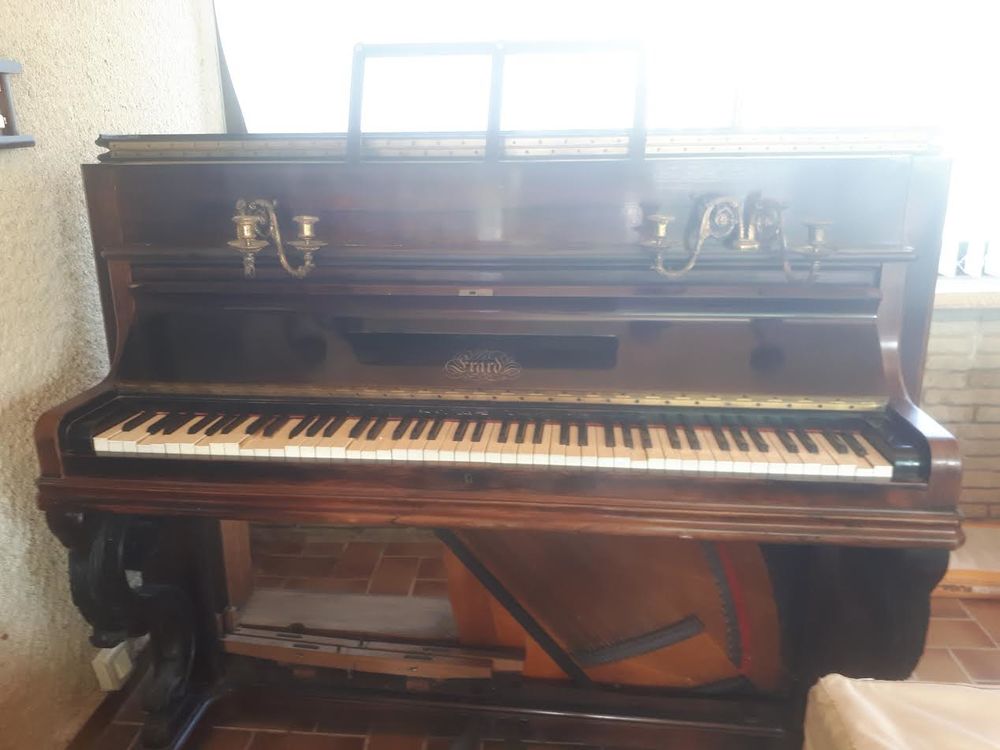 Piano Erard Instruments de musique
