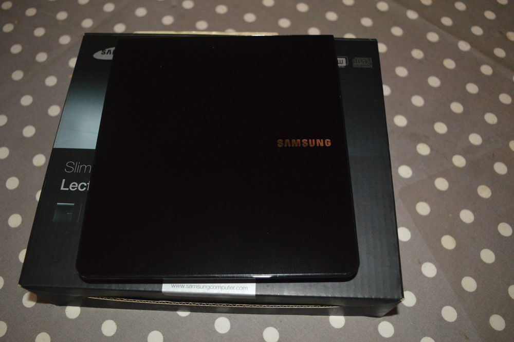 A vendre &eacute;tat neuf Matériel informatique