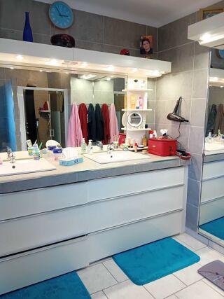  Villa  vendre 7 pices 252 m