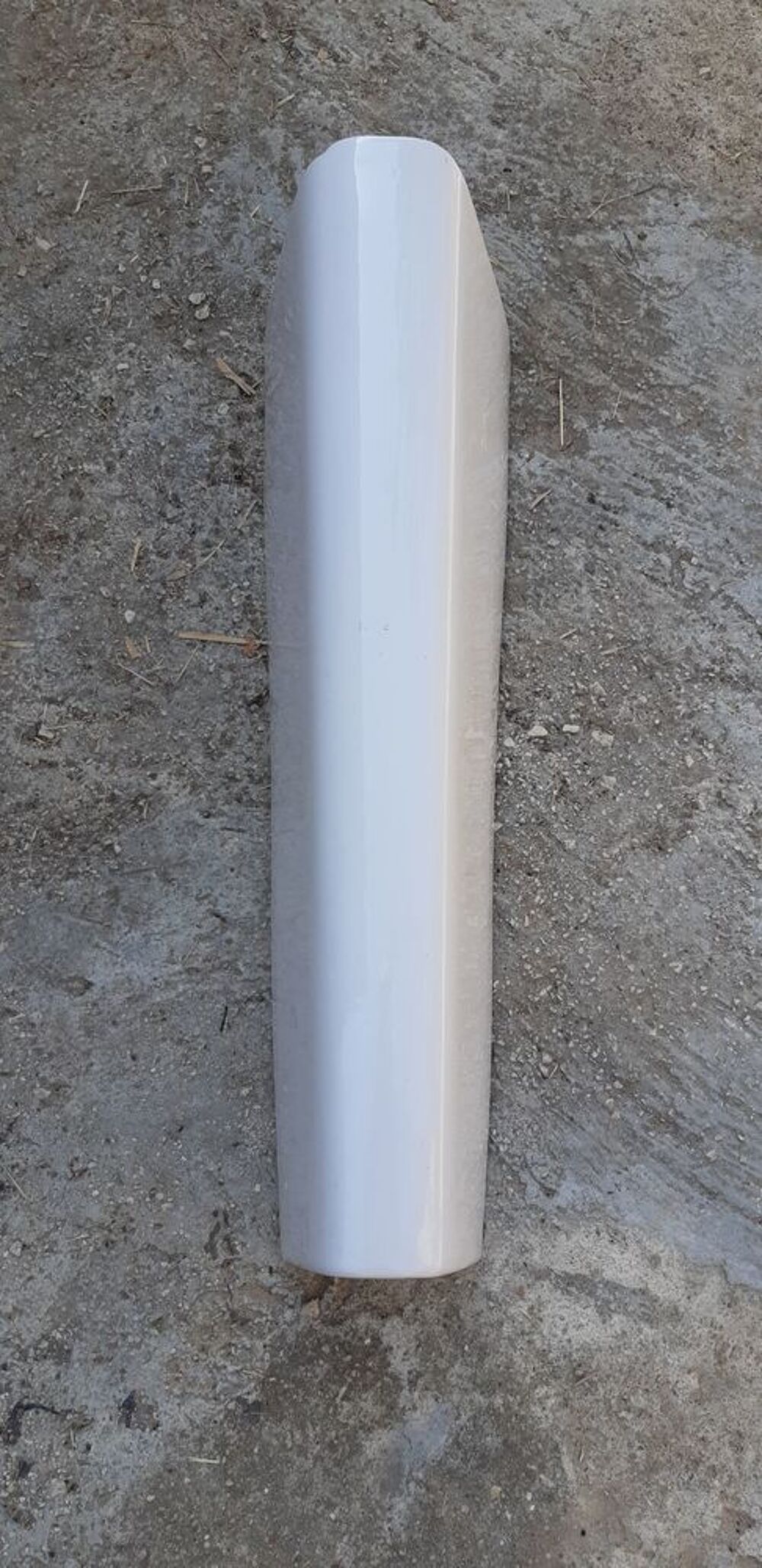 Lavabo avec colonne en porcelaine blancet 2 robinets ancien, Bricolage