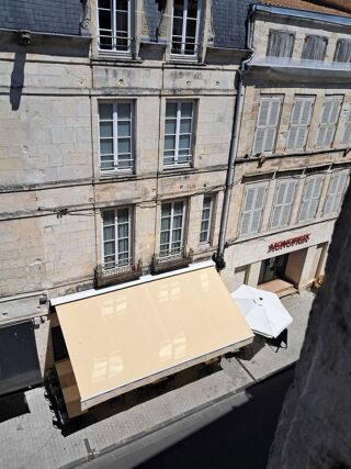 Appartement à louer 2 pièces 37 m²