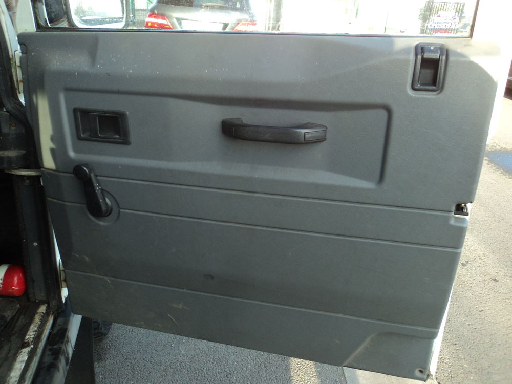 Defender 110 Td5 2001 occasion 78610 Le Perray-en-Yvelines
