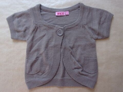 Gilet en taille 3 ans 1 Montaigu-la-Brisette (50)