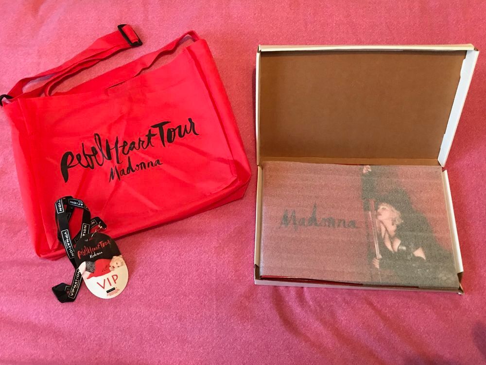 Package VIP Madonna Rebel Heart Tour Livres et BD